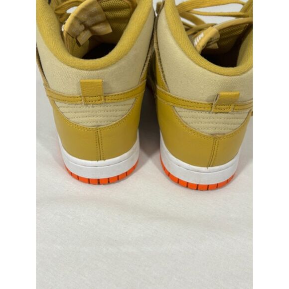 Men\'s Nike Dunk High Retro PRM sneakers US 8.5 Wheat Gold/Safety Orange/White main image 4